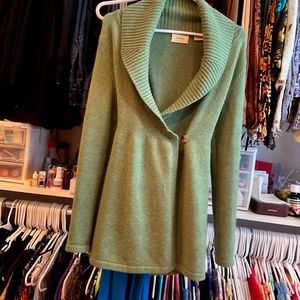 Neiman Marcus Green Sweater 100% Cashmere
